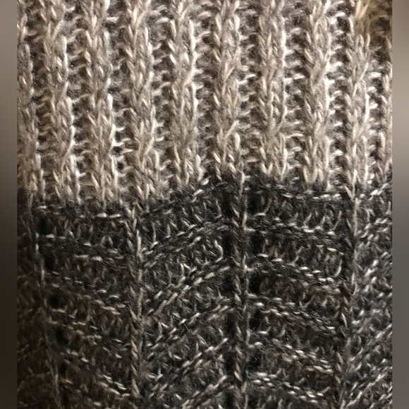 Faded Glory 1X Shades of Gray Sweater - Picture 5 of 7